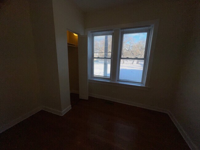 Foto del edificio - 714 W 80th St