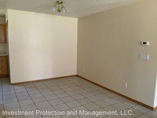 Foto del edificio - 2 br, 2 bath House - 526 Powerline Rd