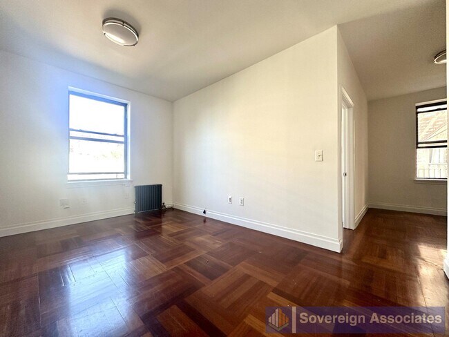 Building Photo - 605 W 137th St