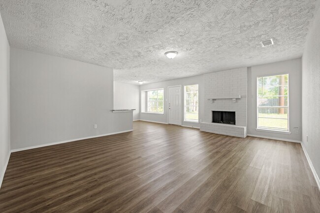 Foto del edificio - 6450 Bazel Brook Dr