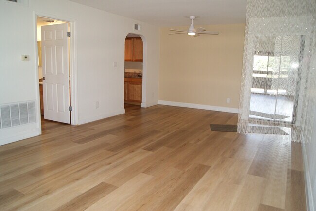 Foto del edificio - 3825 E Camelback Rd