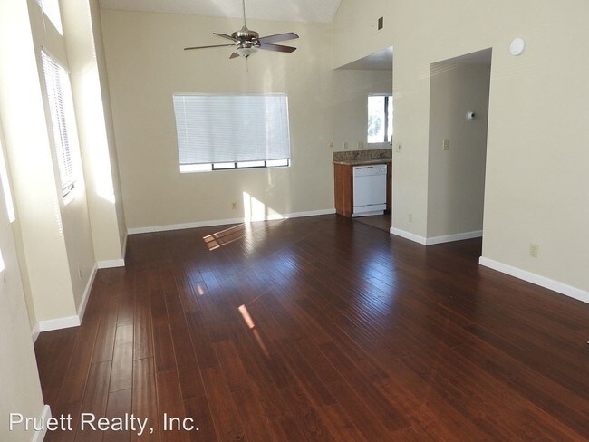 Foto del edificio - 2108 Garnet Ave