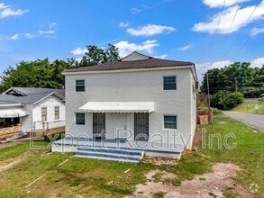 Building Photo - 546 55th St