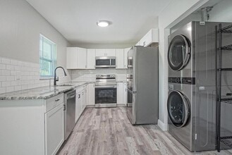 Building Photo - 2113 Jacobs Rd