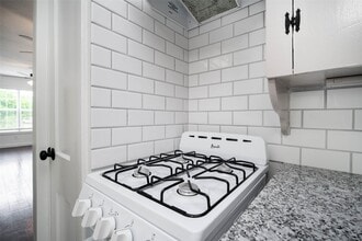 Building Photo - 1911 Forest Hill Blvd