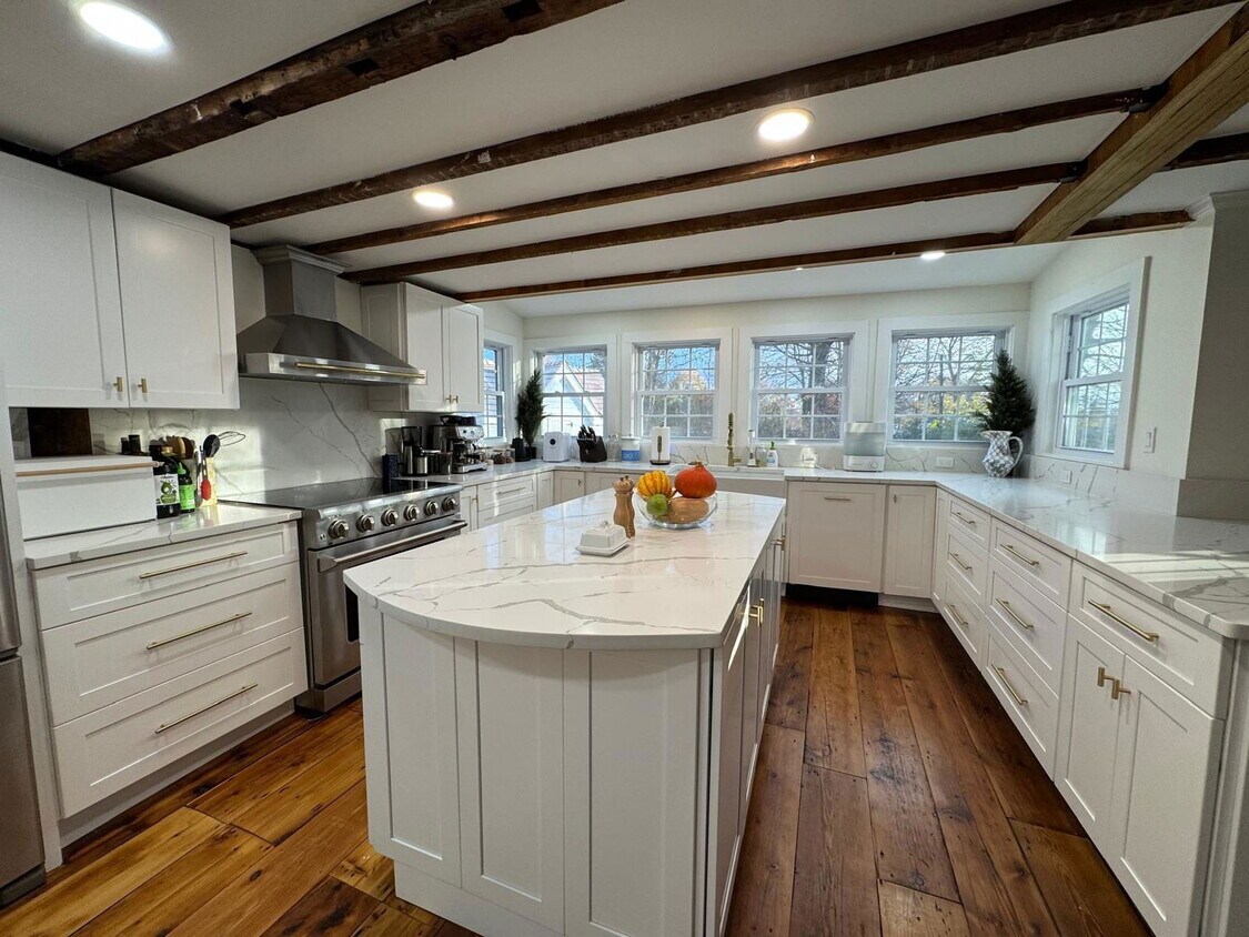 Foto principal - 354 Highland Ave