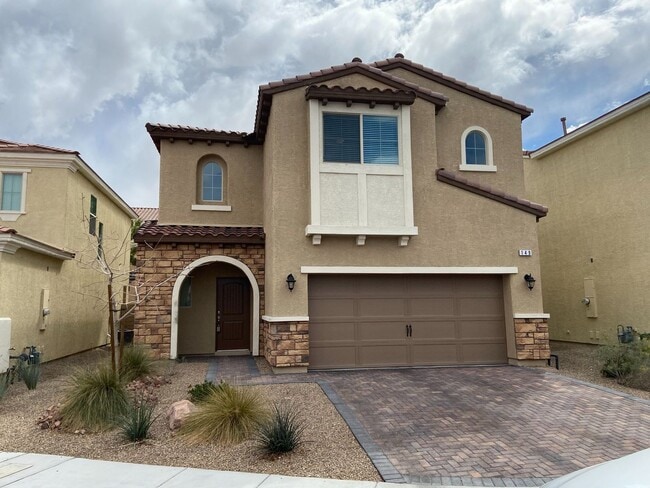 Building Photo - Modern 2 story home in the gated community...