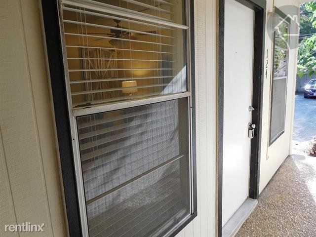 Foto del edificio - 302 W 38th St