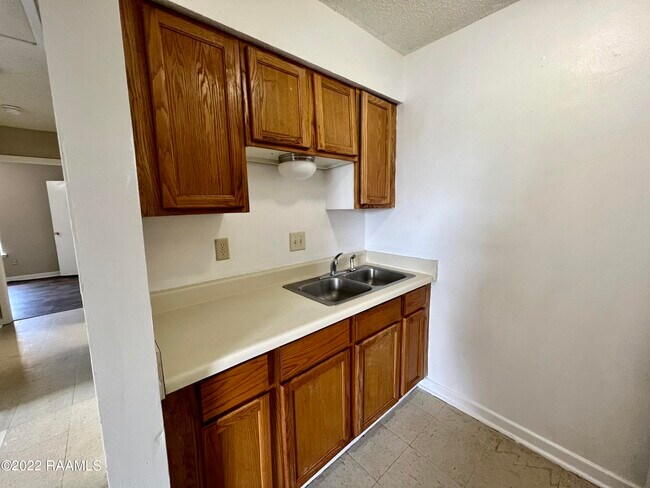 Foto del edificio - 403 Vieux Orleans Cir