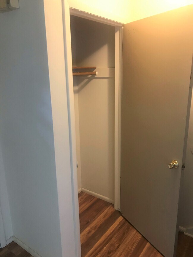 Entry Closet - 2842 Dahle St