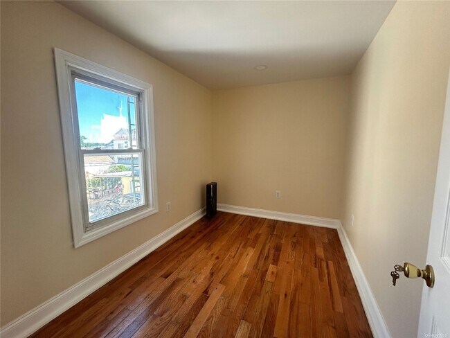 Foto del edificio - 99-09 98th St