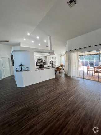 Building Photo - 1190 SW 57th St