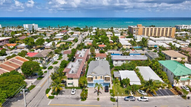 Foto del edificio - 4562 Poinciana St