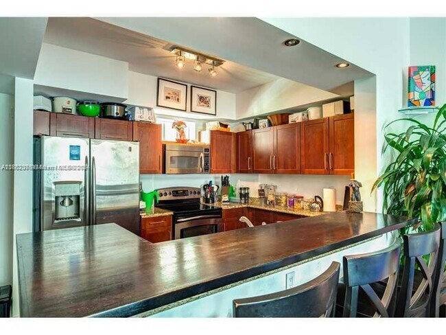 Building Photo - 7265 SW 89th St
