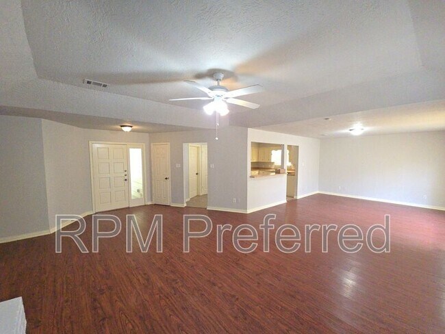 Foto del edificio - 1006 Poppets Way