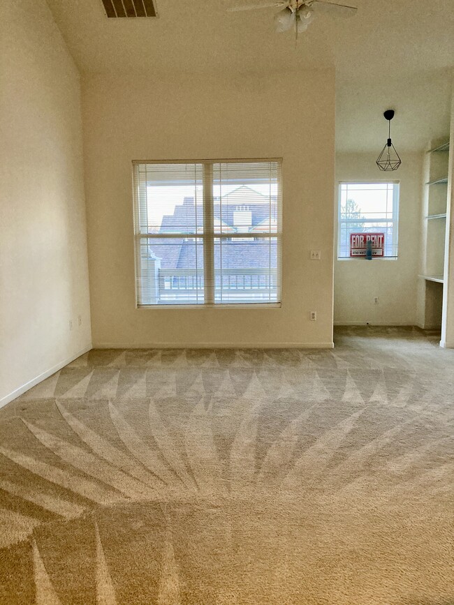 Building Photo - 8374 S Holland Way