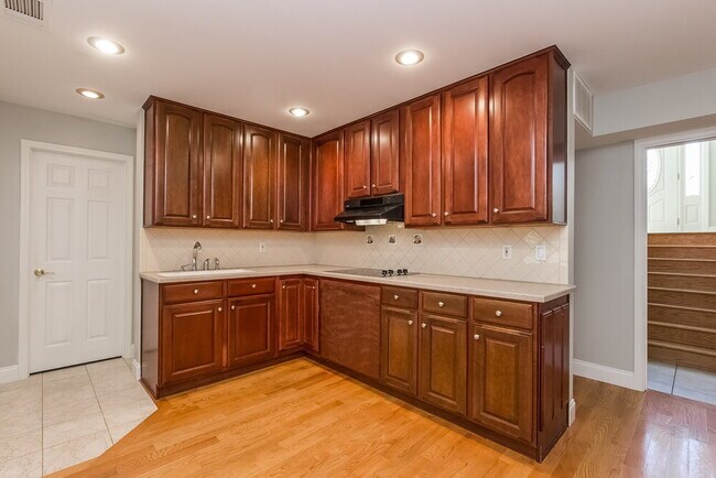 Building Photo - 430 Allens Landing Ct