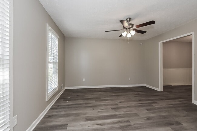 Foto del edificio - 895 Highland Terrace NE