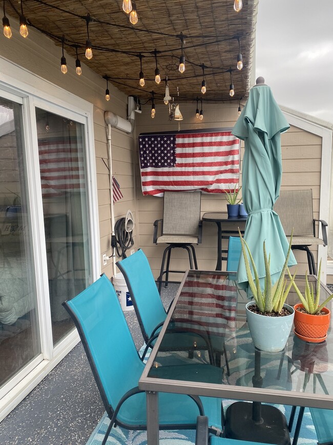 Building Photo - 16 Mariner Village Dr