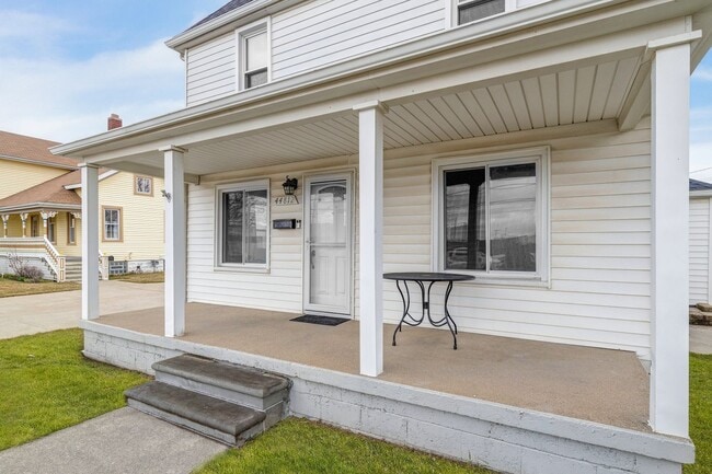 Building Photo - PRICE REDUCED !!!!.Must see to appreciate,...