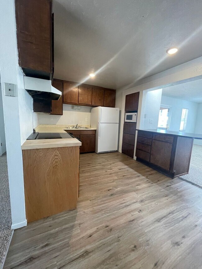 Foto del edificio - 3113 De Cortez St