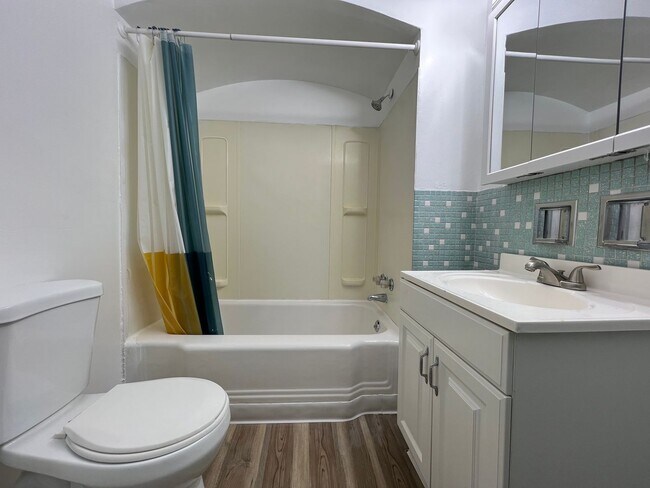 Foto del edificio - 212 McKinley Ave