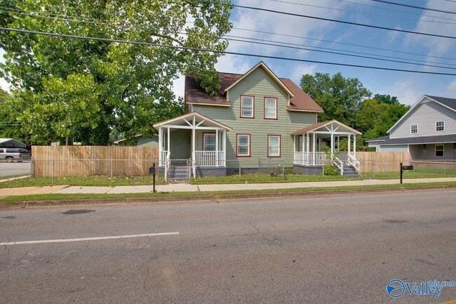 Building Photo - 3518 SW Triana Blvd