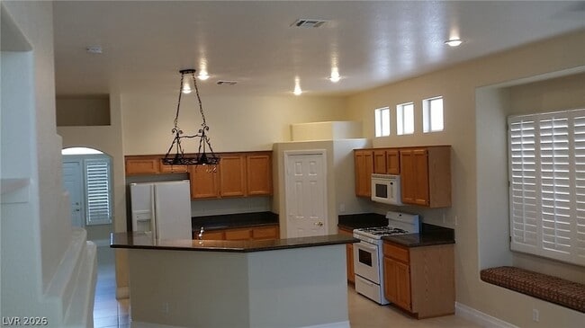 Building Photo - 1125 Coral Rainbow Ave