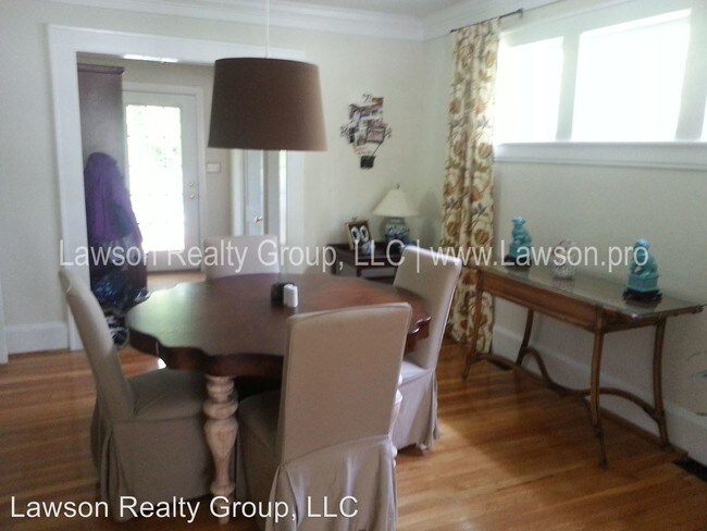 Foto del edificio - 2411 Avenham Ave SW