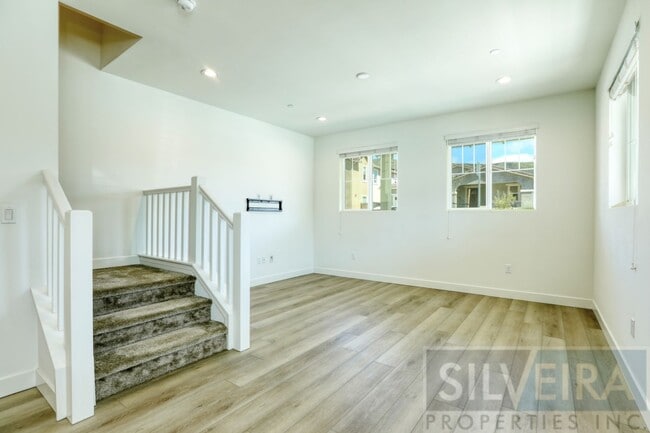 Building Photo - Incredible 3 bedroom home in SLO!
