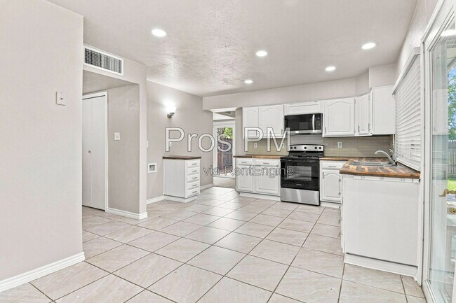 Foto del edificio - 5281 Reed Dr