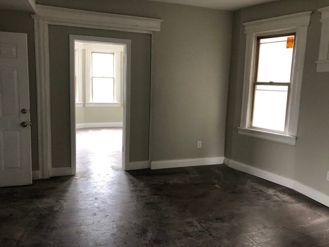Living Room - 195 N 16th St