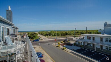 Building Photo - 3719 Ocean Ave