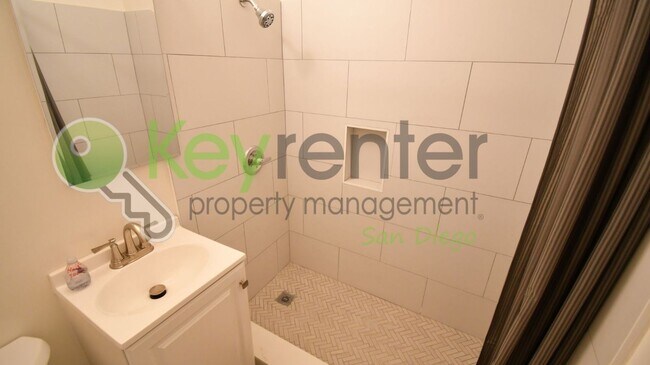 Foto del edificio - Normal Heights Condo| Walkable To Adams Ave