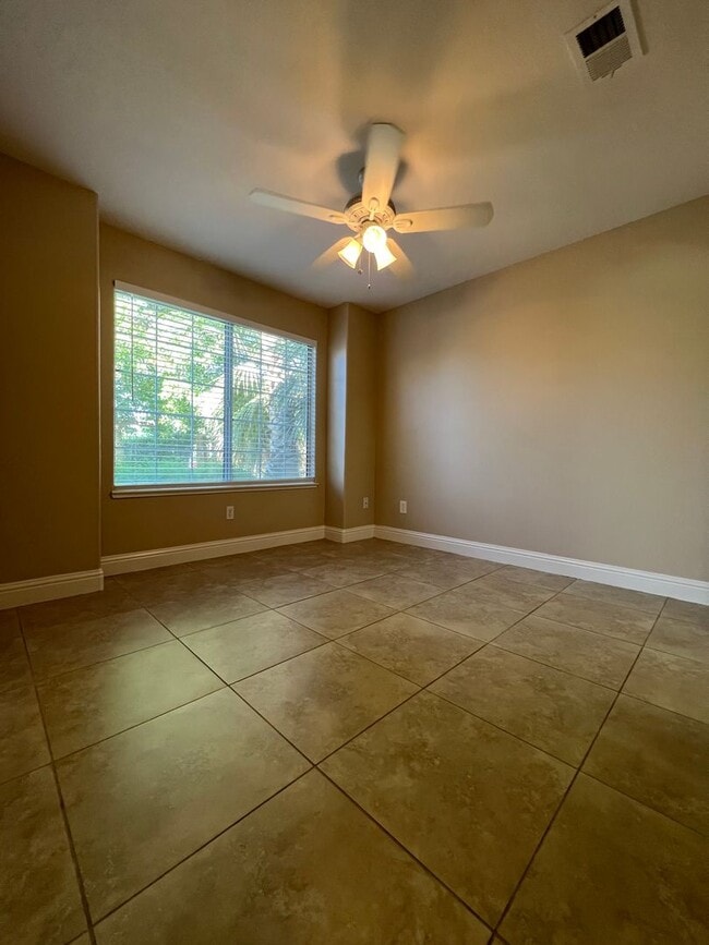 Building Photo - 5504 Pine Canyon Dr