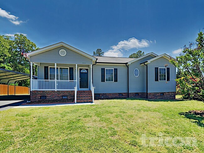 Foto del edificio - 310 Valley Glen Ct NW
