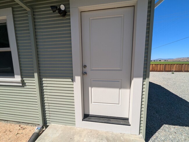 Foto del edificio - 211 Freitas Rd