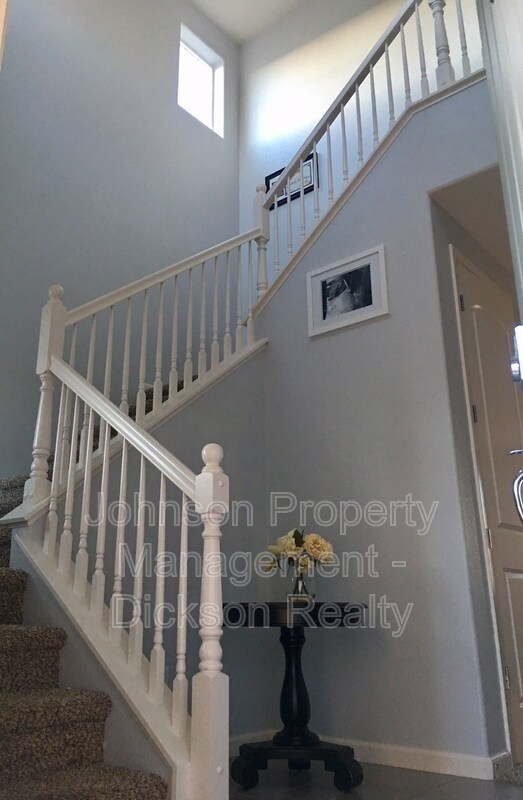 Building Photo - 2905 Show Jumper Ln