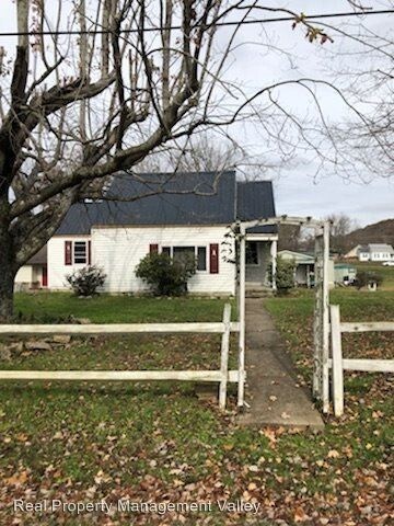 Building Photo - 3 br, 2 bath House - 222 Chestnut Street
