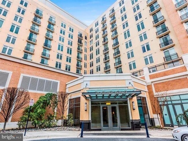 Foto del edificio - Luxurious 1 Bedroom Condo in National Harbor!