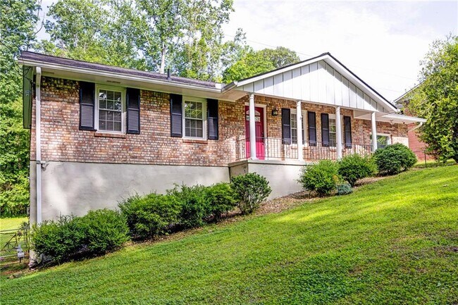 Building Photo - 3440 Oregon Trail SW