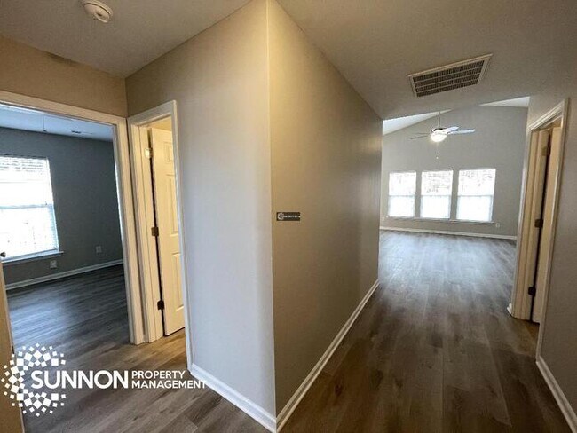 Foto del edificio - Newly Remodeled 3 Bed/2 Bath near Harrisburg!