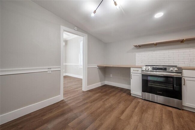 Foto del edificio - 236 W North St