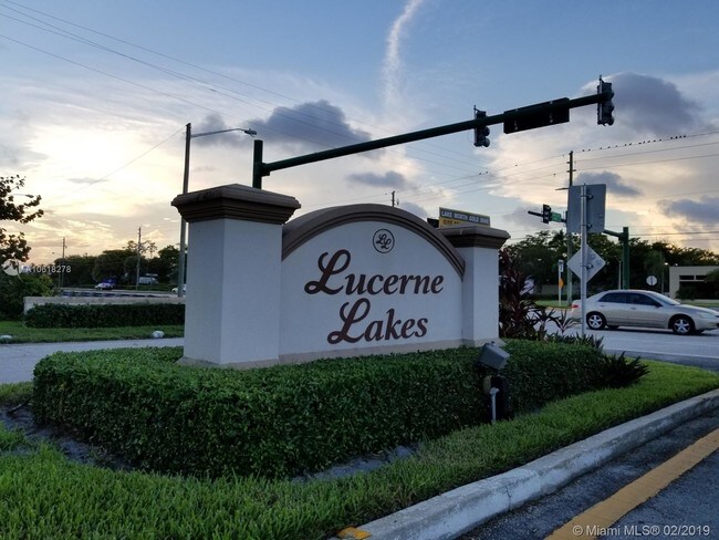 Building Photo - 4820 Lucerne Lakes Blvd W