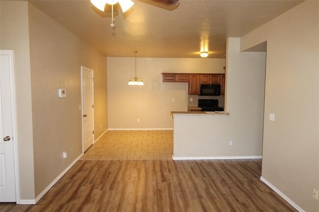 Building Photo - 4518 SE 77th St