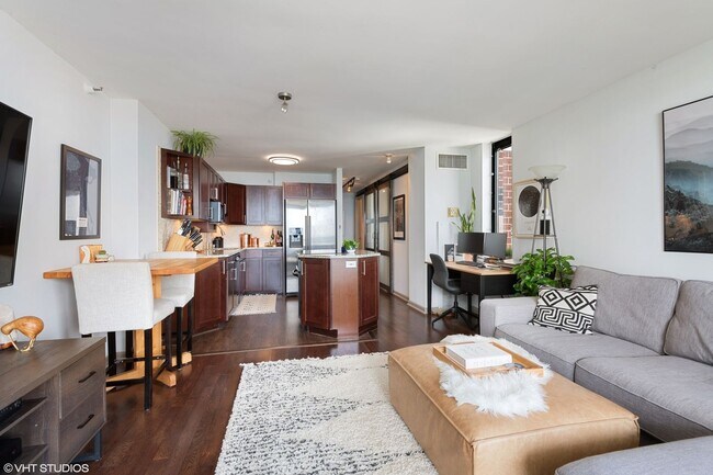 Photo - Lakeview with amazing Lake View 1bed/1bath is available for rent now! House