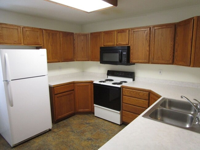 Foto del edificio - 1704-1706-1706 Louise Cir