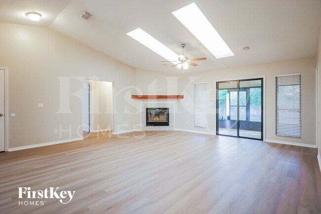 Foto del edificio - 5418 Shore Dr