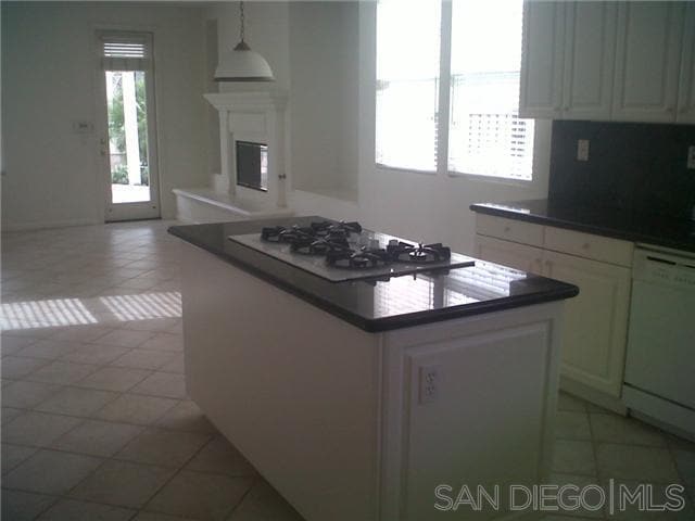 Building Photo - 4745 Vereda Luz Del Sol