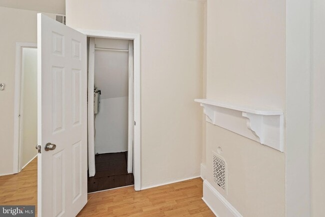 Foto del edificio - 2223 Frankford Ave